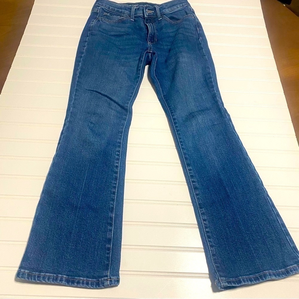 Old Navy High Rise Flare Built in Touch Adjustable Waist Jeans size 14 - Picture 2 of 11